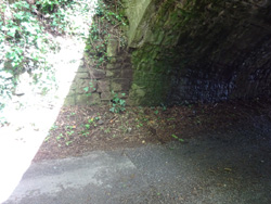 Govilon Aqueduct No 10, under canal